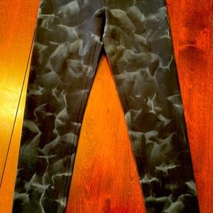 Girls Zella leggings. Never worn. Brand new.